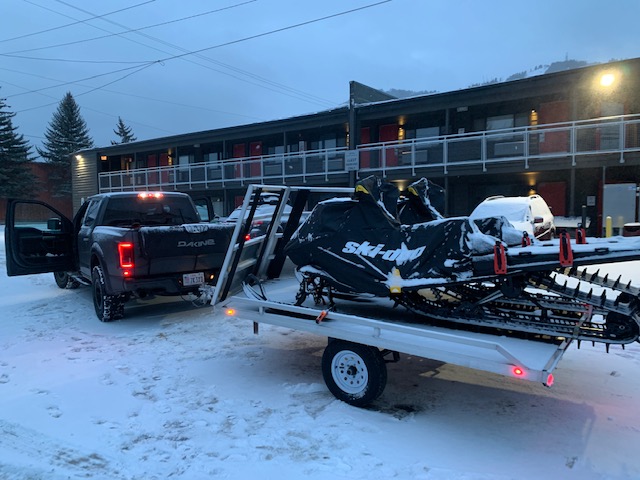 jeffrey previte snowmobile mud peak
